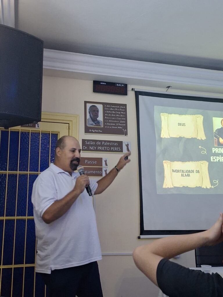 Palestrante Espírita Mario Salerno Junior realiza palestra “Entre Vidas – Os Caminhos da Reencarnação” na Casa Espírita Francisco de Assis whatsapp image 2026 03 15 at 09.32.32 (1)